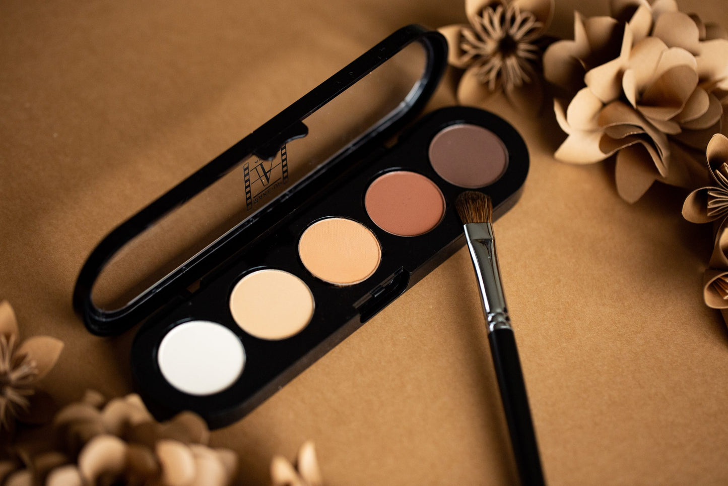 T05 EYESHADOW PALETTE (5 PCS.)