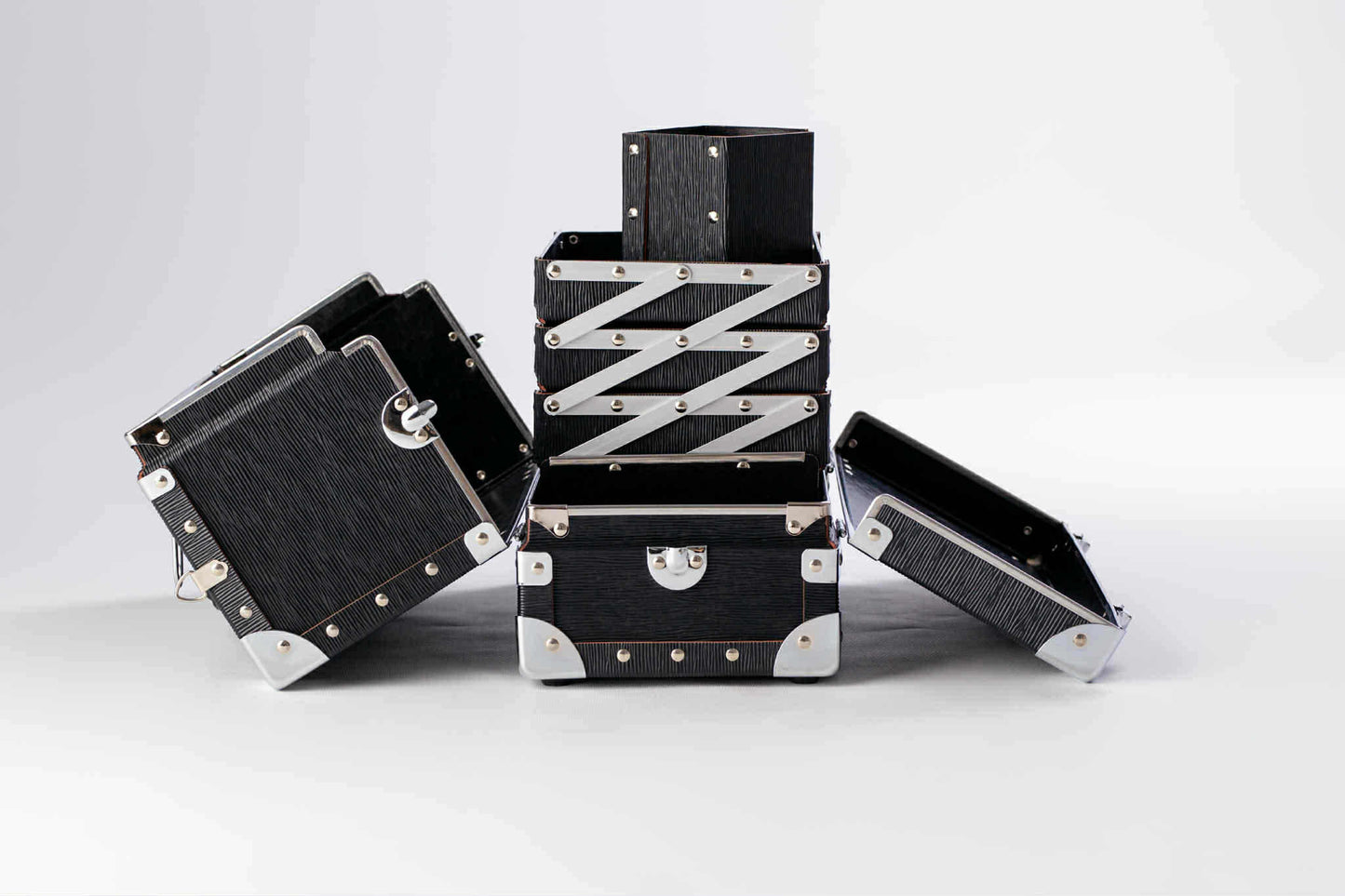 3 COMPARTMENT SUITCASE