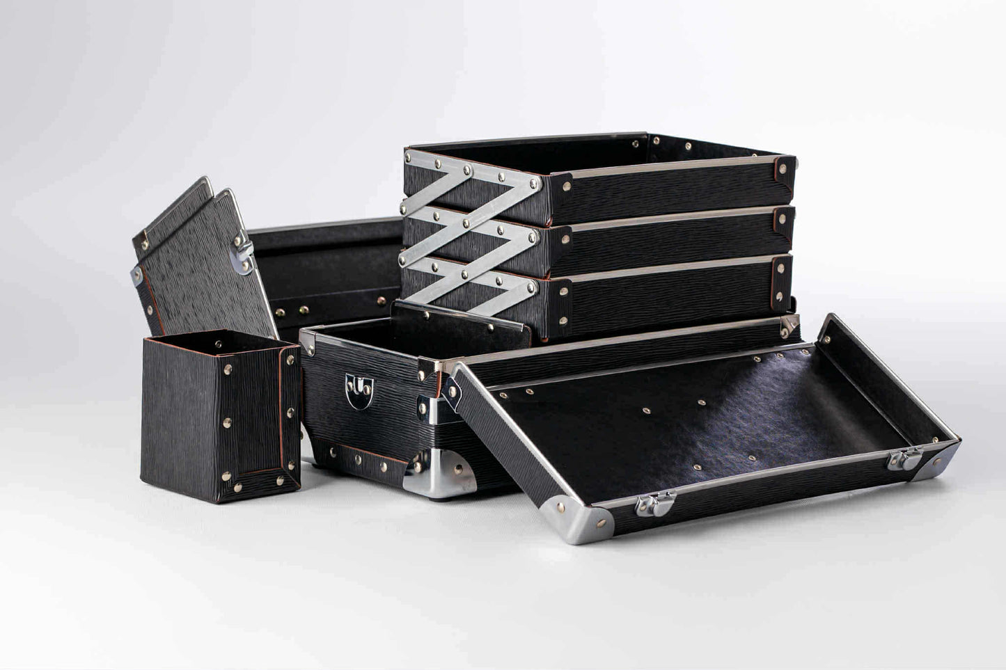 3 COMPARTMENT SUITCASE