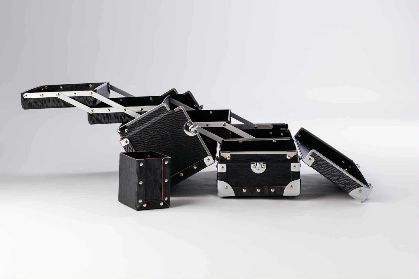 3 COMPARTMENT SUITCASE